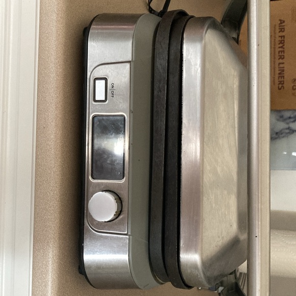 Cuisinart BBQ - Picture 3 of 4